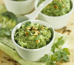 Broccoli purée with pine nuts