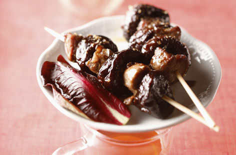 165642 lamb prune brochettes HERO