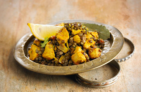 Lentils with curried turkey and lemon