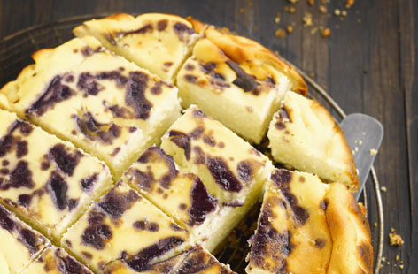 Apple and blueberry cheesecake