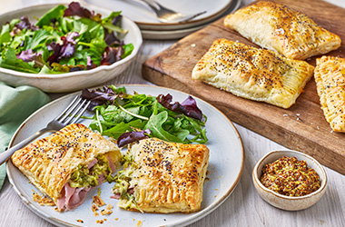 Air-fryer ham and courgette pastries