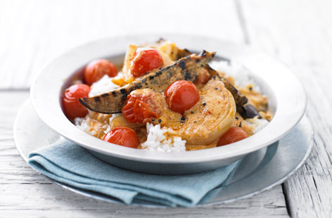 Aubergine and tomato Thai curry