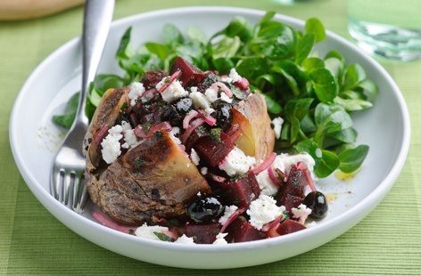 Baked potato with beetroot