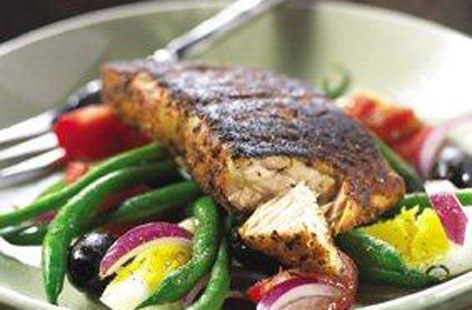 Blackened salmon nicoise