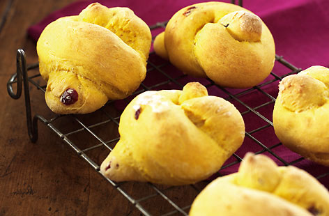 Butternut Squash and Cranberry Rolls thumb 40e460f7 54f1 45eb bcda 2a8d9ea3319b 0 146x128
