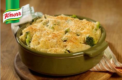 Cheddar and broccoli pasta bake