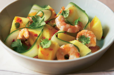 Chilli prawn and mango salad - Tesco Real Foo