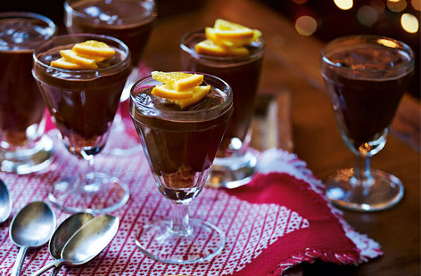 Chocolate amaretti pots
