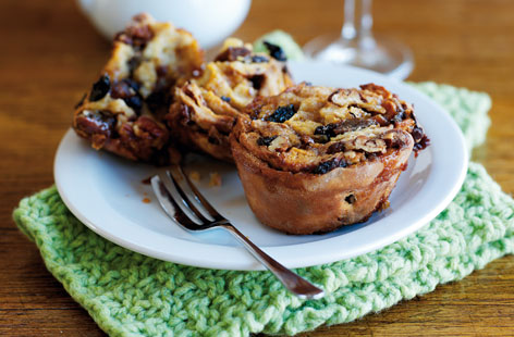 Christmas sticky buns HERO