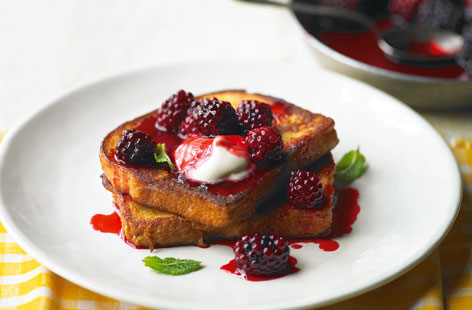 French toast with blackberry compote THUMB