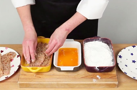 How to crumb meat and fish