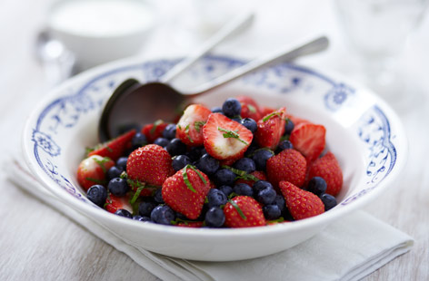Minted blueberry and strawberry salad