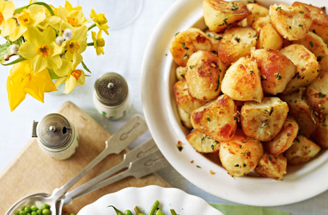 Herby roast potatoes THUMB