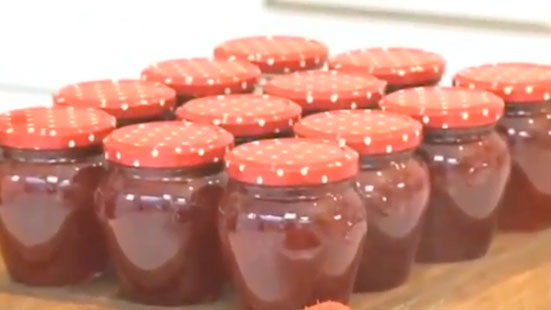 How to make strawberry jam