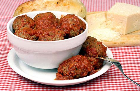 ITALIAN MEATBALLS WITH TOMATO DIPThumb