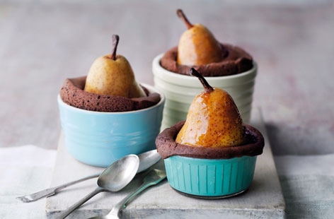 Pear and chocolate cake pots