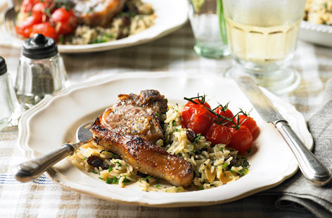 Lamb chops with oregano lemon and tomatoes THUMB