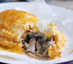 Little mushroom and cheese pies
