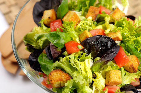Classic panzanella salad