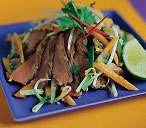 Papaya salad with beef 