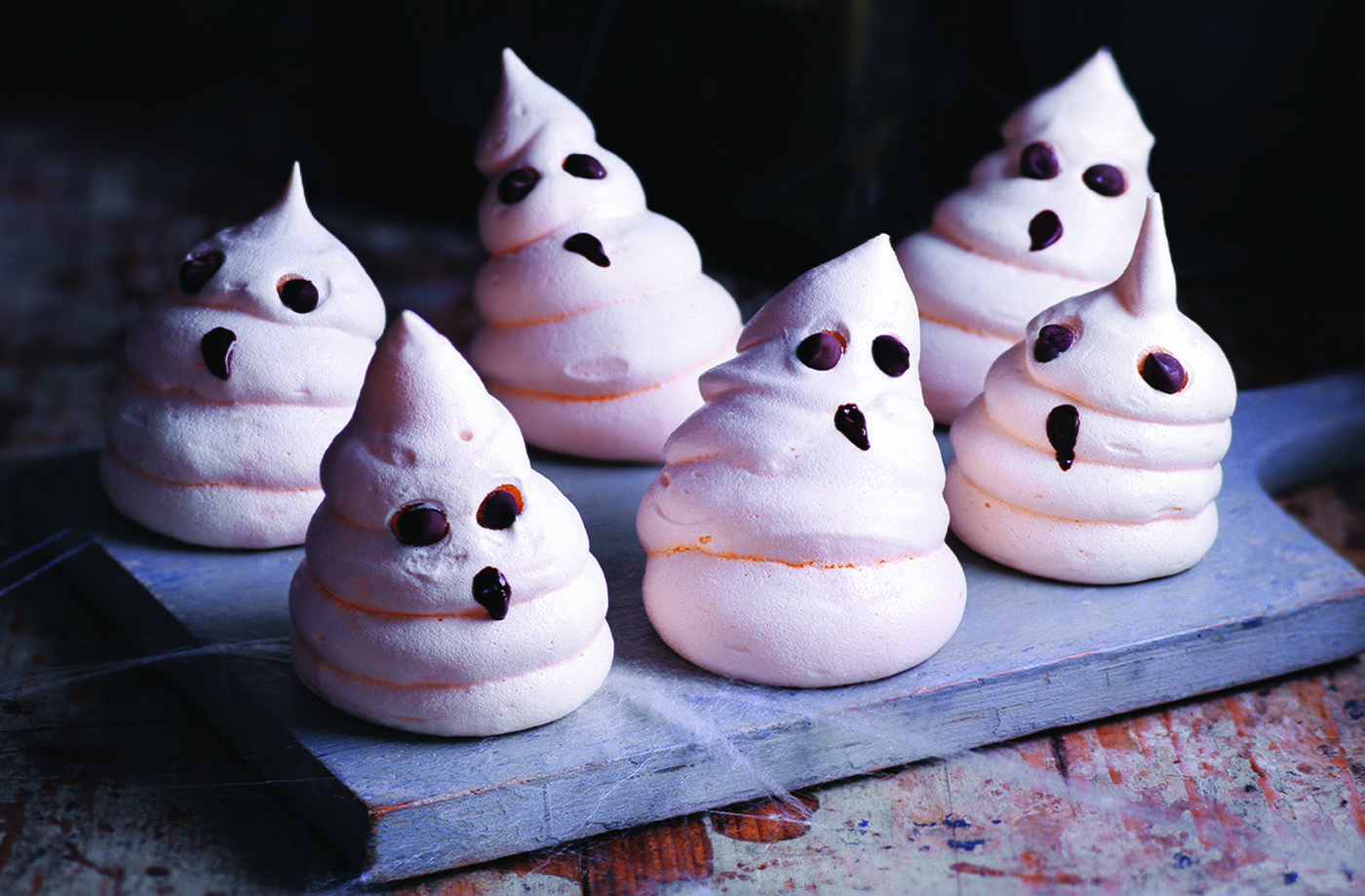 Meringue Ghosts | Halloween Party Ideas | Tesco Real Food