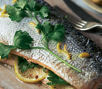 Roast salmon with lemon