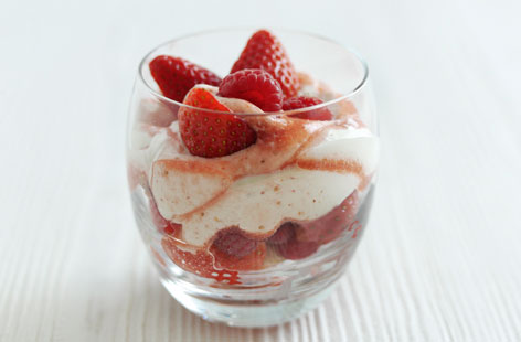 Spanish Red Berry Mousse (h)