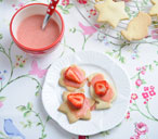 Sweet Eve strawberry shortcake with icing (t)