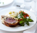 Beef wellington with stilton and horseradish 