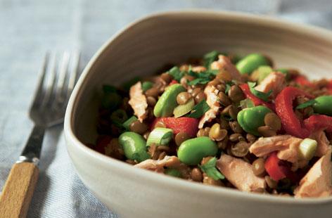 Lentil salad with flaked salmon