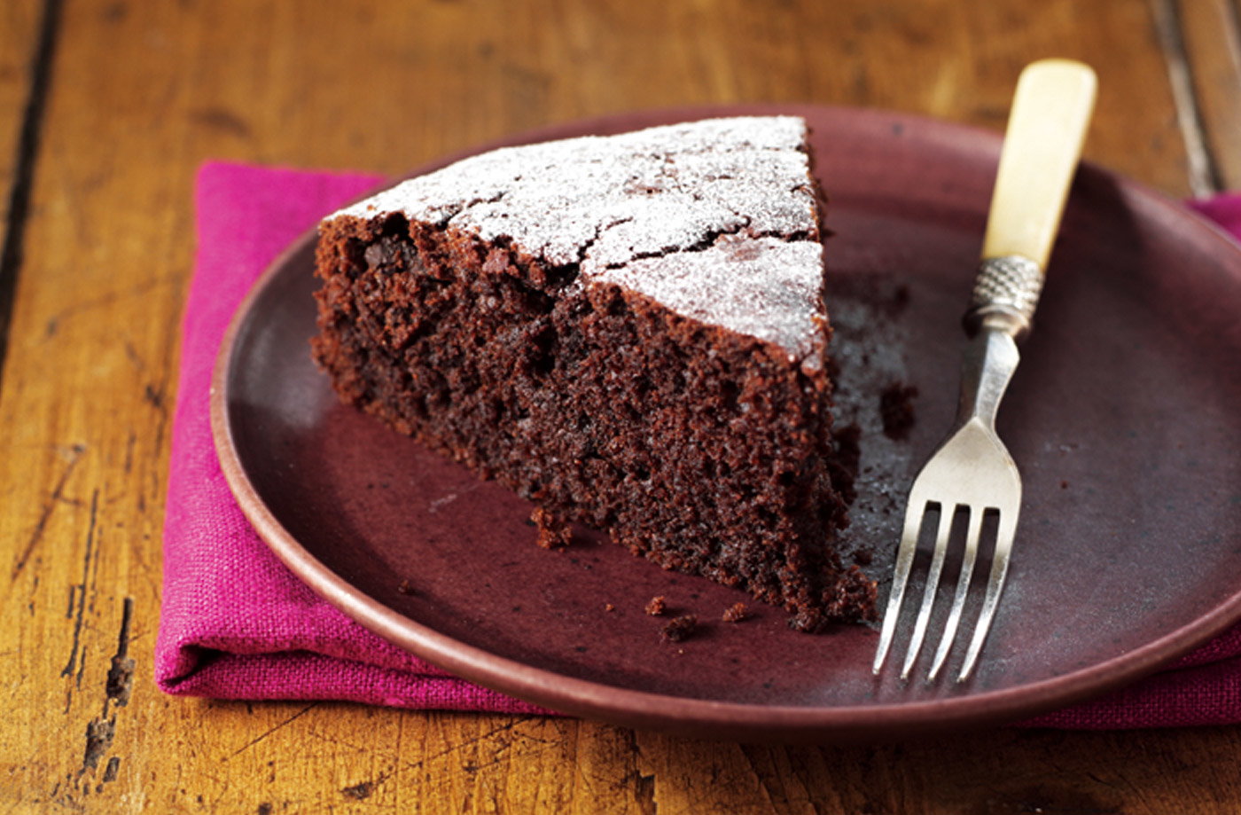 Beetroot and chocolate cake | Tesco Real Food