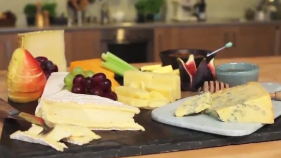 How to style a cheeseboard