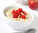 Creamy apple, lemon and honey muesli