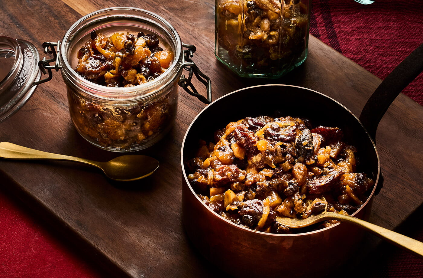 Amaretto and apricot mincemeat recipe