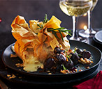 Baked Camembert with Port-roasted Grapes | Christmas Recipes | Tesco Real Food