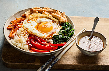 Bibimbap-style chicken rice bowl