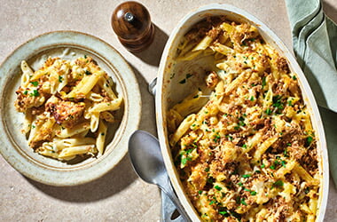 Cauliflower cheese pasta bake 