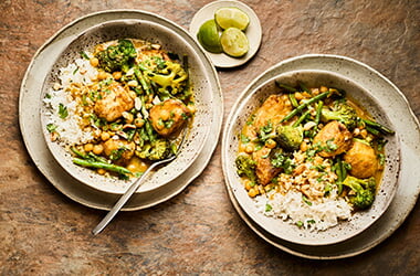 Crispy roast potato massaman curry