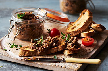 Vegan and gluten-free mushroom pâté