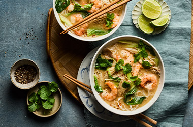 One-pan prawn noodle soup