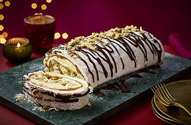 Banoffee pie meringue roulade 