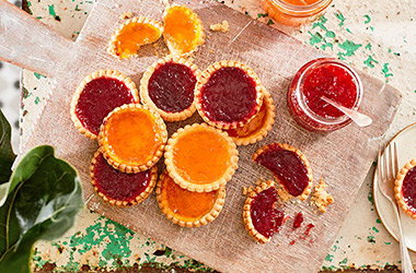 How to make jam tarts