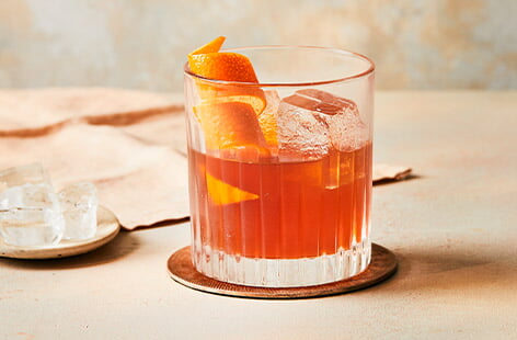 Whisky lovers will rejoice in our sophisticated whisky cocktail recipes, featuring some timeless classics such as rusty nail, as well as fresh takes on traditional recipes.