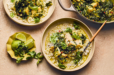 Brightly coloured, packed with nutrients and bursting with flavour, spinach features in so many dishes, you'll likely never run out of delicious spinach recipes to try. It's great raw and cooked, in salads and stews - even in smoothies and juices.