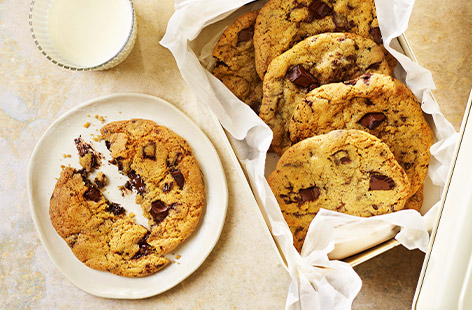 This is our ultimate chocolate chip cookie recipe. Crispy on the outside with a deliciously chewy centre, master the classic with our top baking tips – plus some fun flavour twists if you're feeling adventurous!