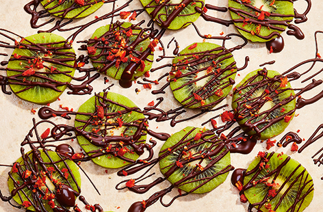 What do you do when you just want something to tide you - or the kids - over until dinner? Or when you need a quick nibble or two for friends have dropped by for a visit? Snacks are the answer! We've got lots of ideas for snacks - salty, sweet and savoury - that make snack time delicious and fun. Tuck into this amazing collection of easy snack recipes now.
