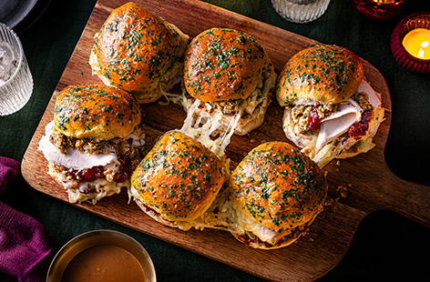 Give salads, pastas, pizzas and more delicious Italian flavour with these creamy mozzarella recipes.