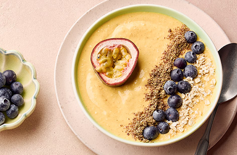 Have a simple and healthy breakfast on the go with these beautiful breakfast smoothie recipes.