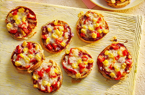 Pinwheel pizza crusts