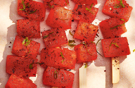 What do you do when you just want something to tide you - or the kids - over until dinner? Or when you need a quick nibble or two for friends have dropped by for a visit? Snacks are the answer! We've got lots of ideas for snacks - salty, sweet and savoury - that make snack time delicious and fun. Tuck into this amazing collection of easy snack recipes now.